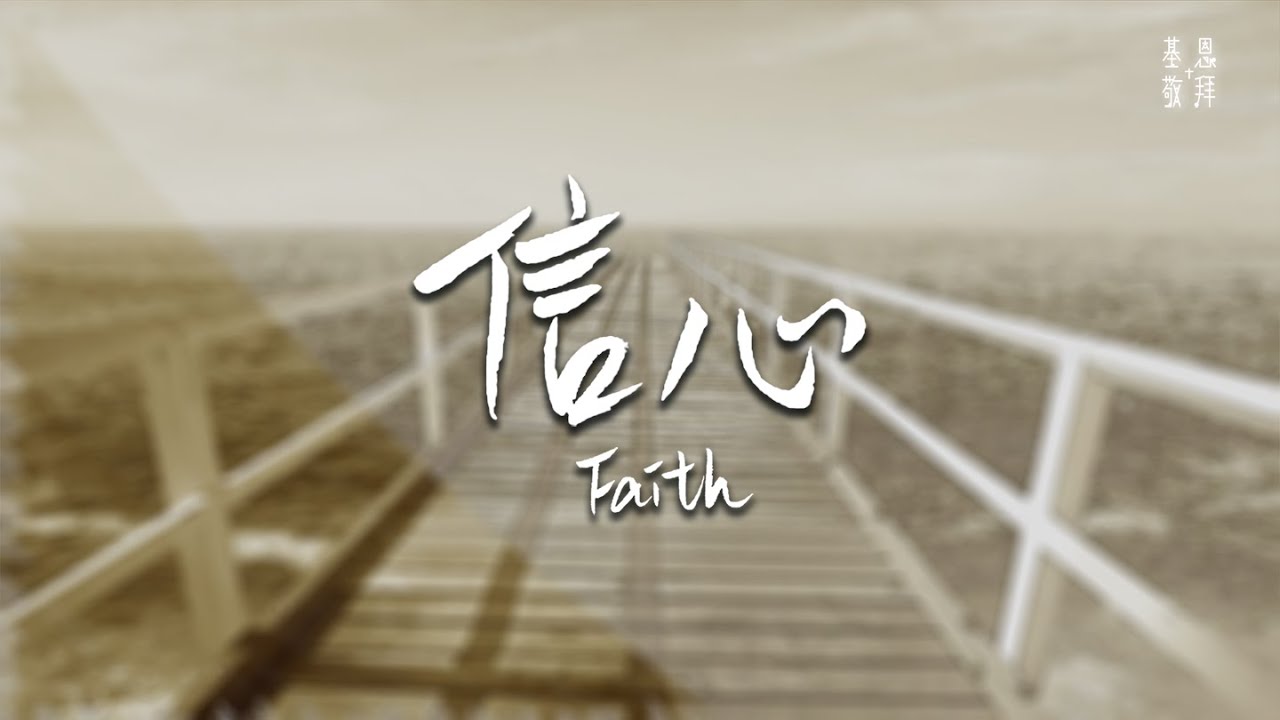 蓝色包装的美妆用品